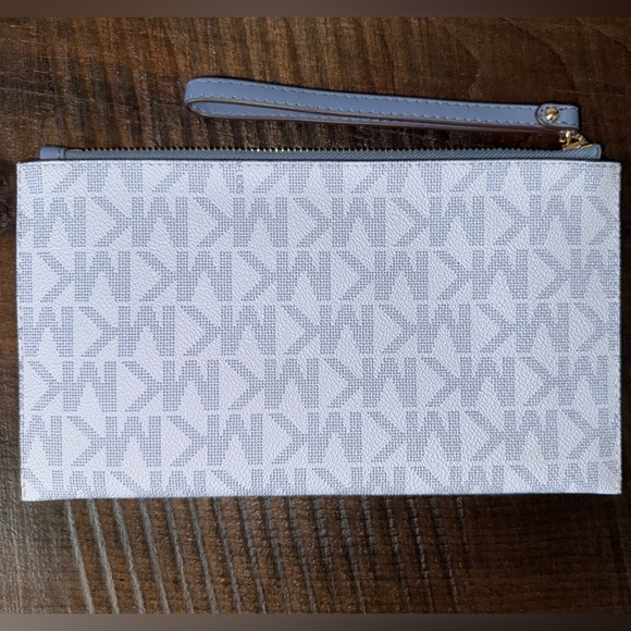 Michael Kors Powder Blue Wristlet - Picture 2 of 3